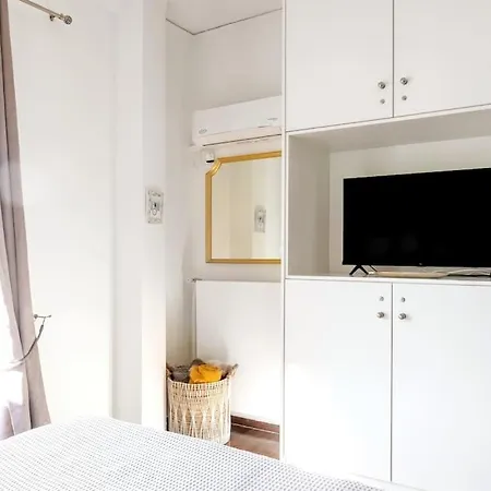 The Owl Gazi 1 Bdrm Penthouse Apartment